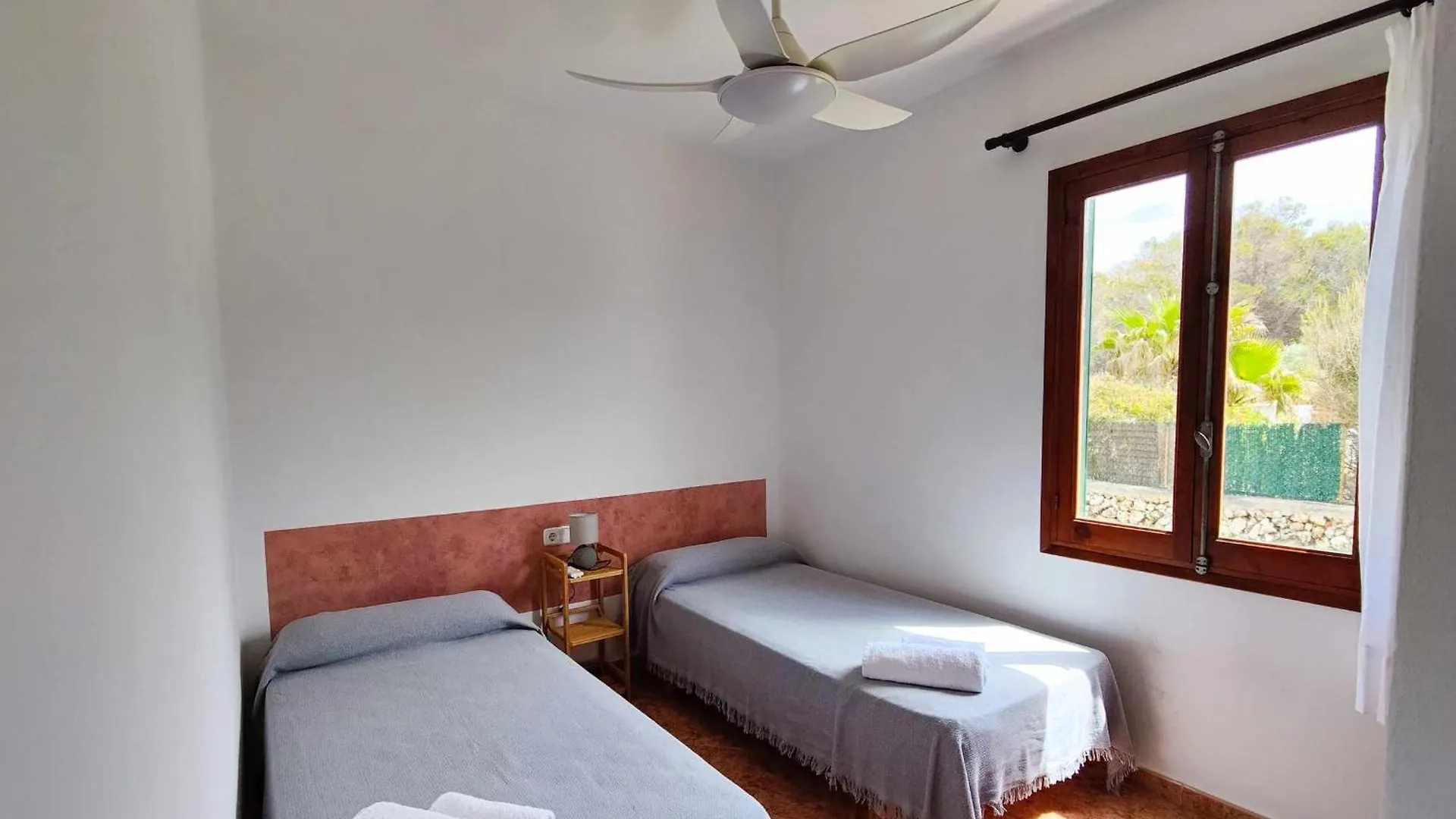 Villa Mascaro Vistas Al Mar Y Cerca De La Playa Cala Santandria  Španělsko